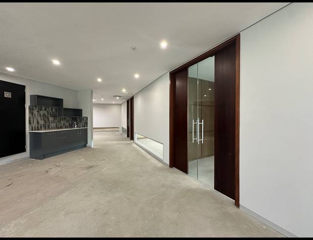 947M² OFFICE TO LET IN SANDTON CENTRAL
